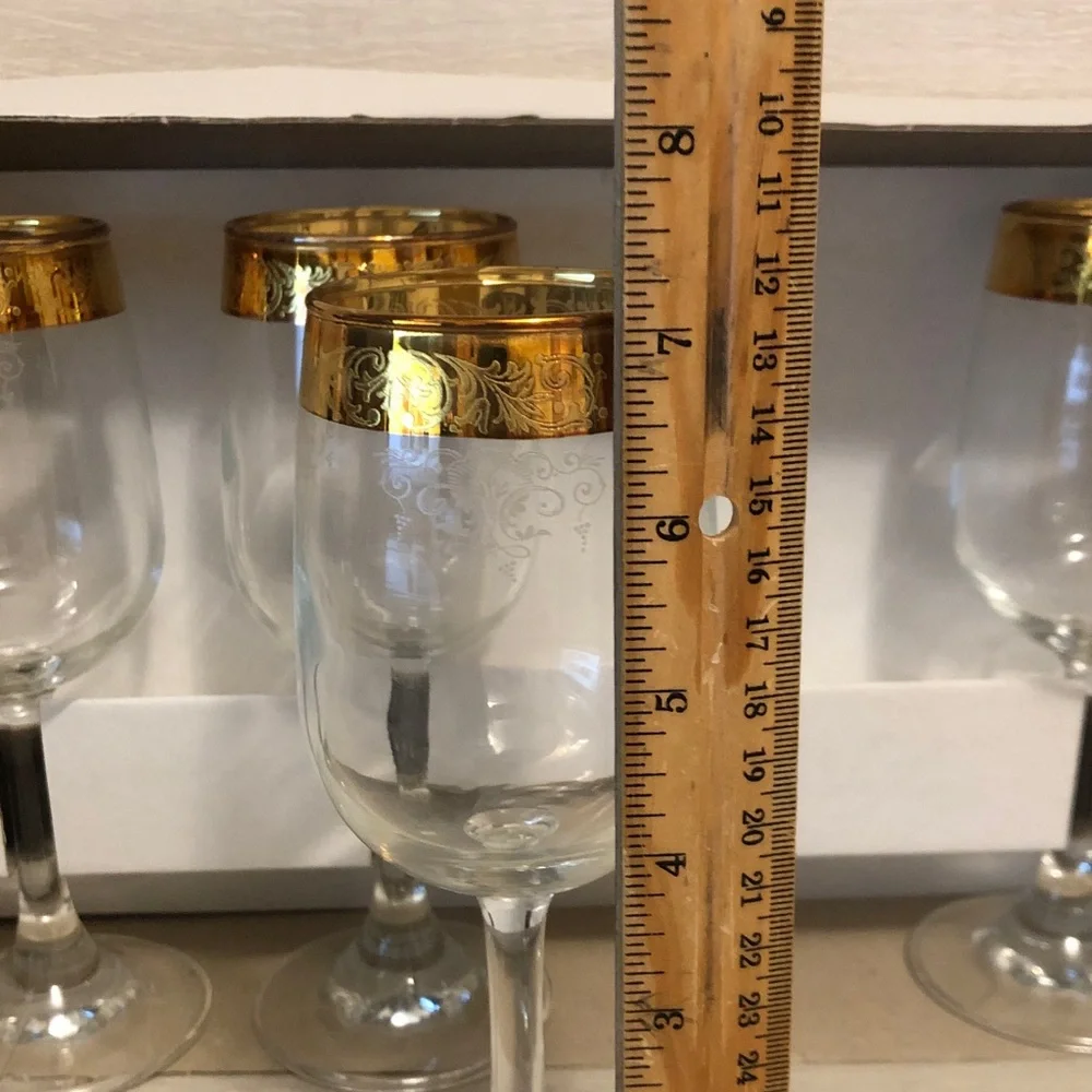 Vintage Celeni Mid Century 24 kt. Etched Gold Rim/Trim Wine/Water Goblets in Box